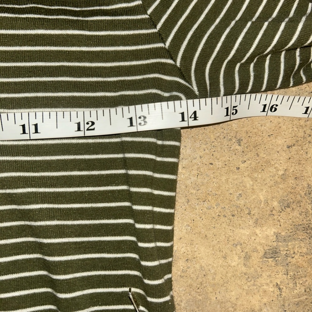 GAP Women's Olive Striped Top - Picture 7 of 8